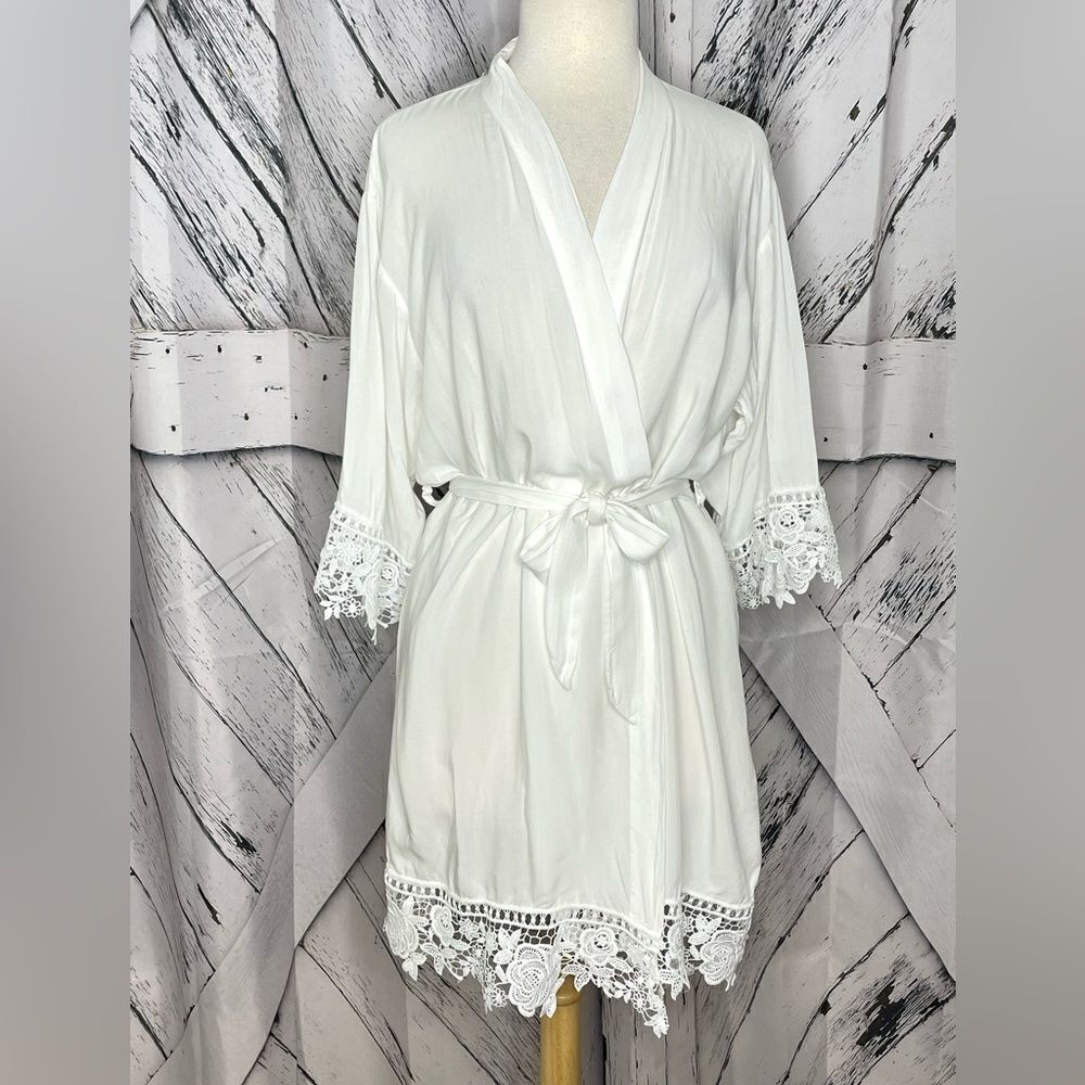 White Lace Trim Robe Rayon OS